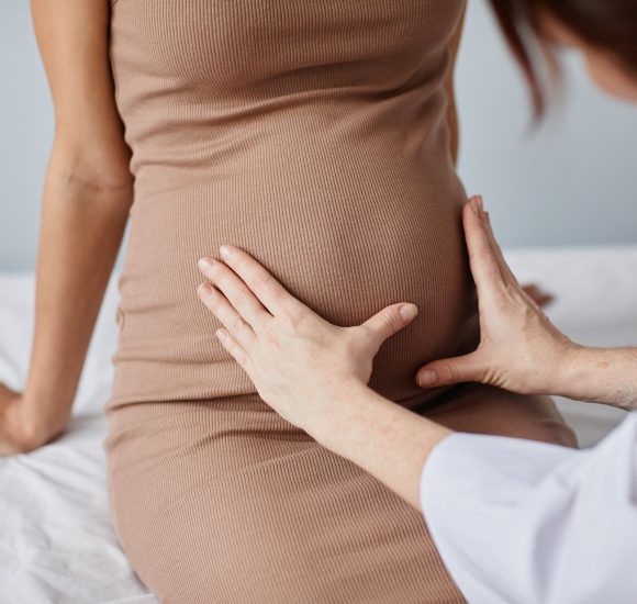 Medical exam of pregnant woman